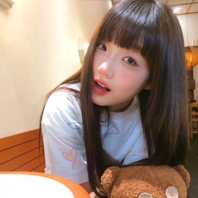缩小人海报
