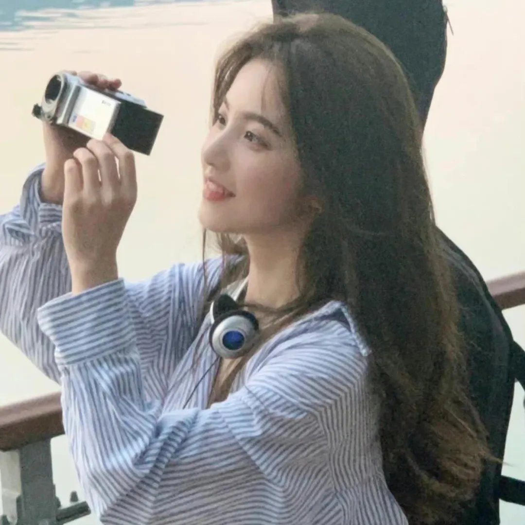 大鼻子小英雄海报