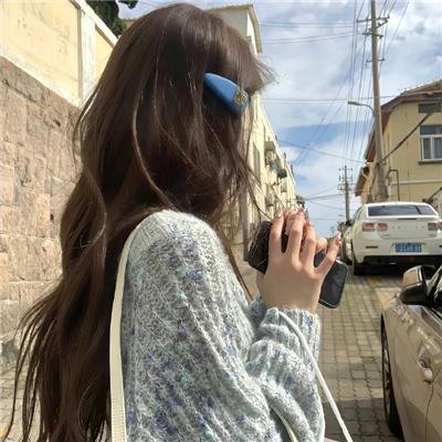 扭曲的地球海报